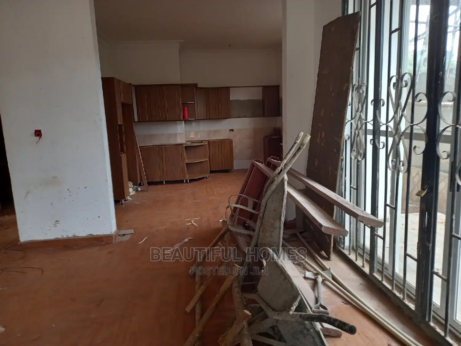 Furnished 6bdrm Mansion in Kyanja, Central Division for Sale in Central Division