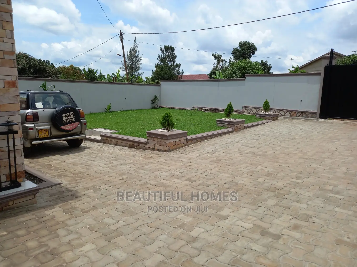 Furnished 4bdrm Bungalow in Kira for Sale in Kira