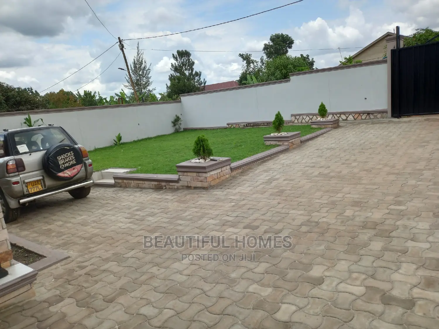 Furnished 4bdrm Bungalow in Kira for Sale in Kira