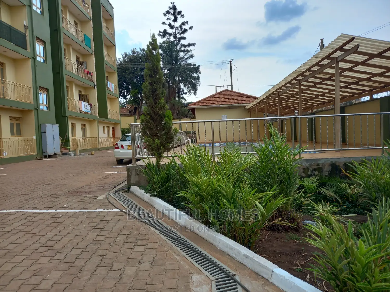 Furnished 2bdrm Condo in Bukoto, Central Division for Sale in Central Division