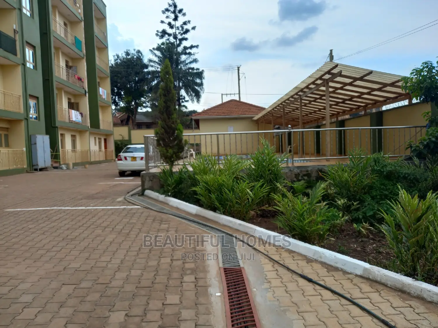 Furnished 2bdrm Condo in Bukoto, Central Division for Sale in Central Division