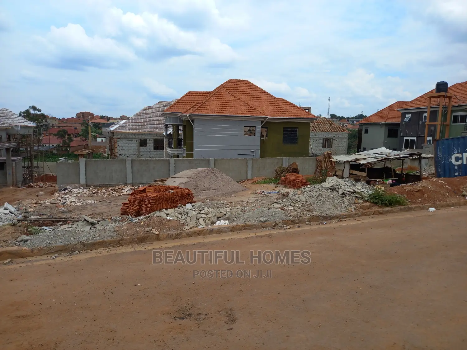 Furnished 6bdrm Duplex in Bukoto, Central Division for Sale in Central Division
