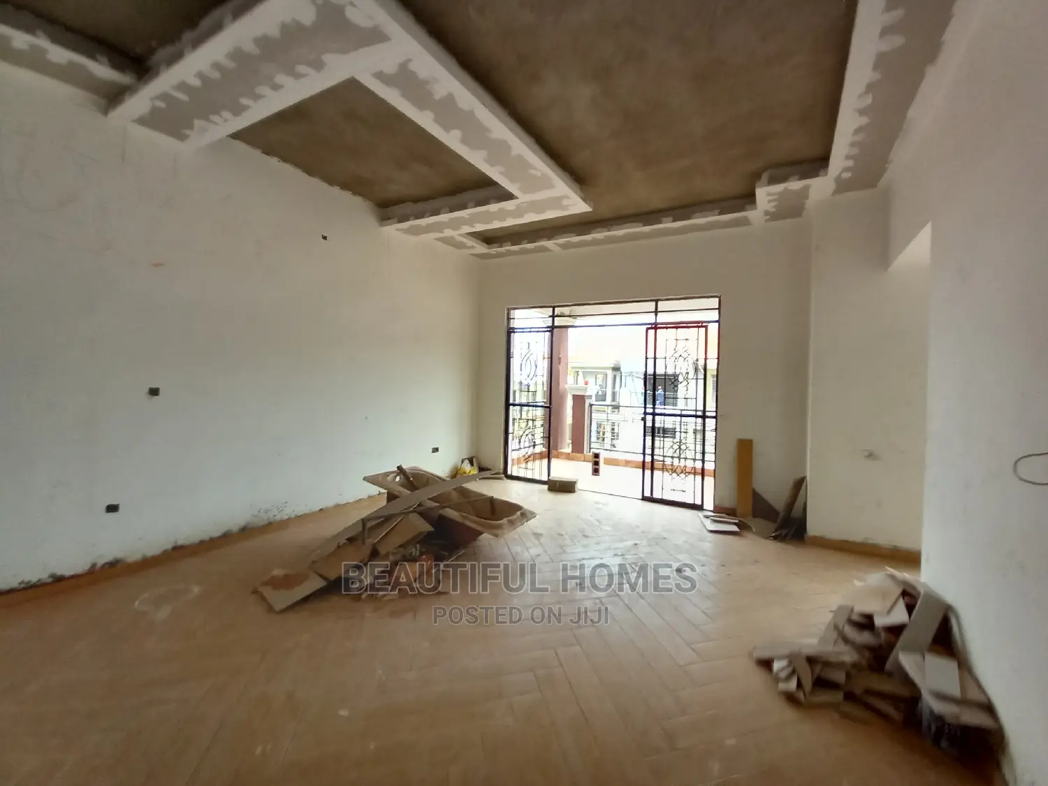 Furnished 6bdrm Duplex in Kisaasi, Central Division for Sale in Central Division