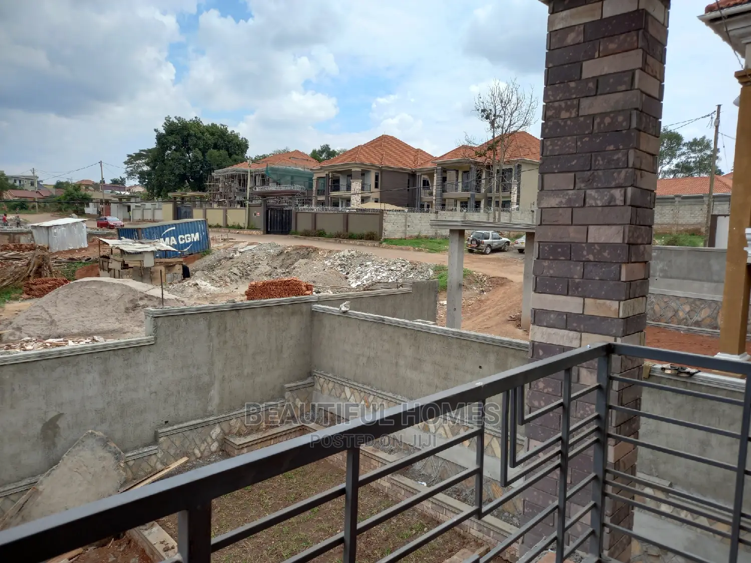 Furnished 6bdrm Duplex in Kisaasi, Central Division for Sale in Central Division