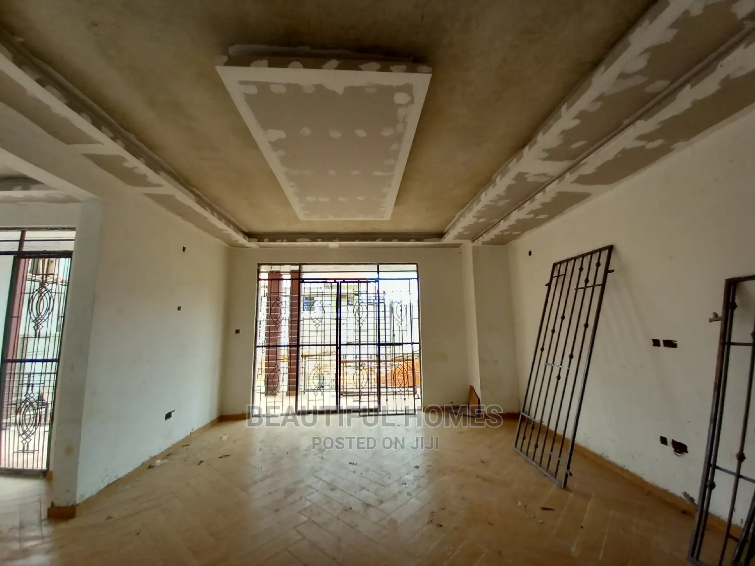 Furnished 6bdrm Mansion in Kisaasi, Central Division for Sale in Central Division