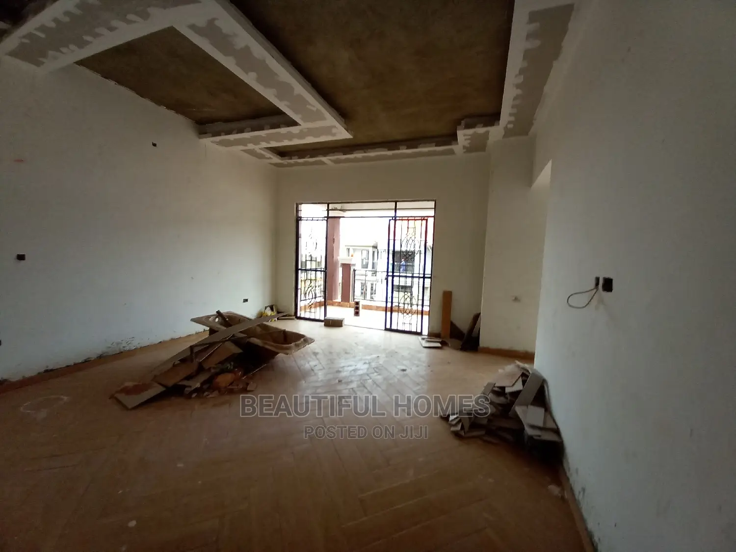 Furnished 6bdrm Mansion in Kisaasi, Central Division for Sale in Central Division