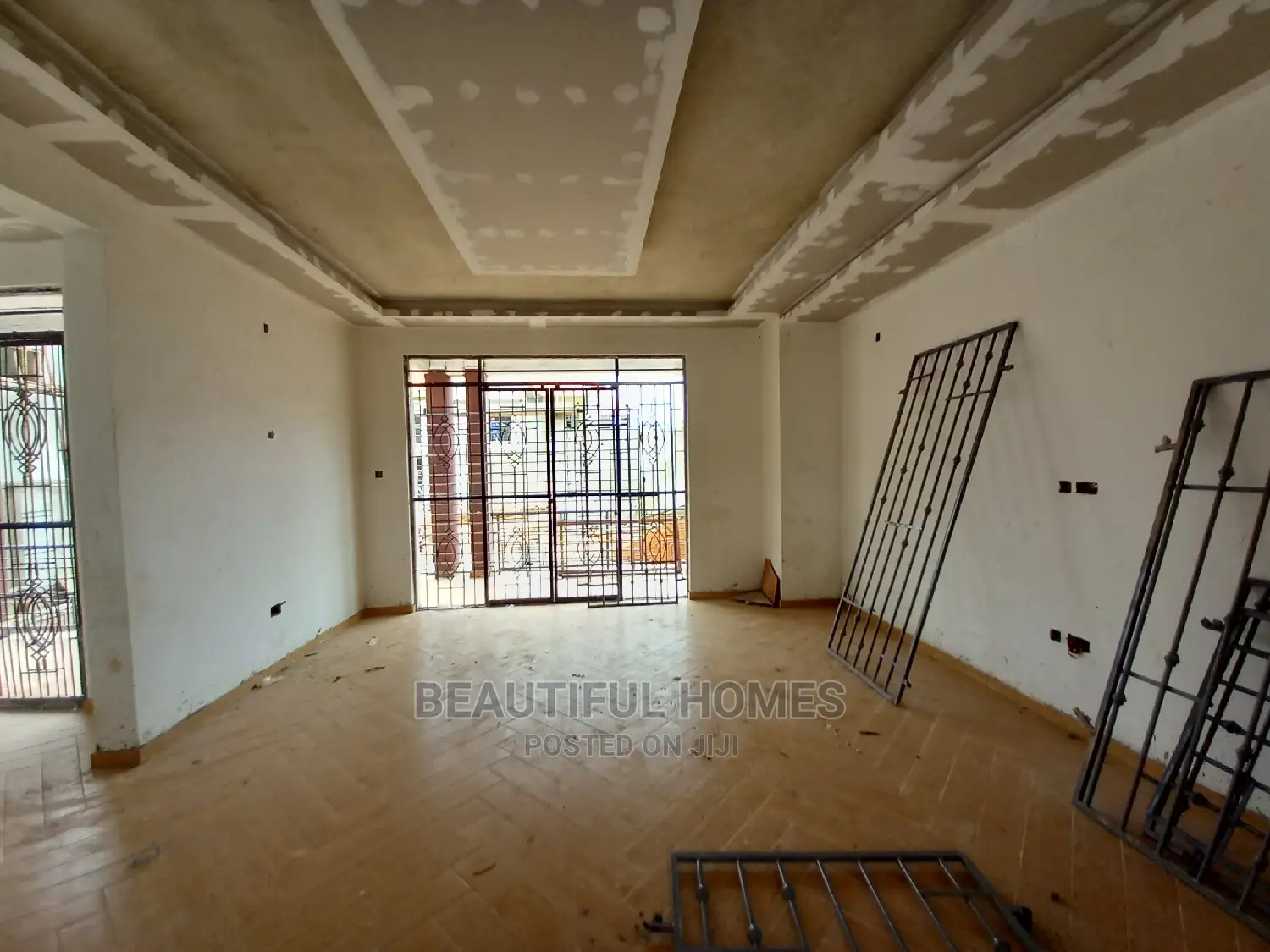 Furnished 6bdrm Mansion in Kisaasi, Central Division for Sale in Central Division