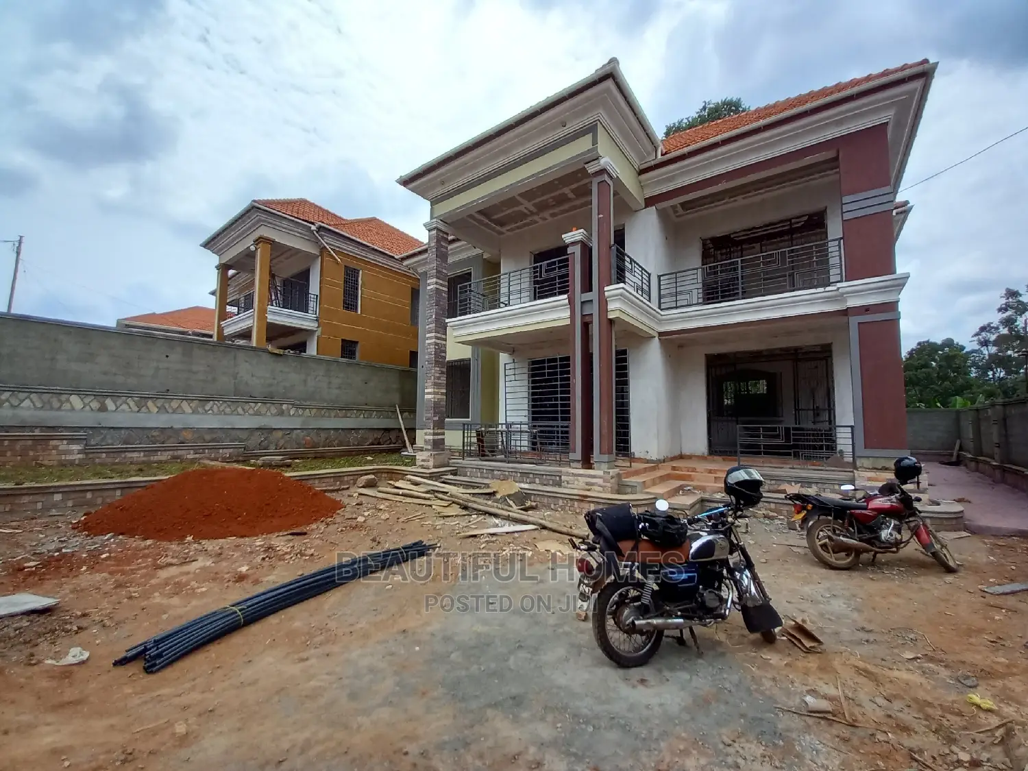 Furnished 6bdrm Mansion in Kisaasi, Central Division for Sale in Central Division