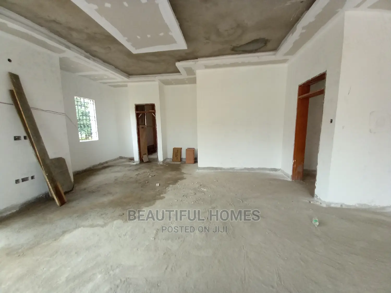 Furnished 6bdrm Mansion in Kisaasi Fancy, Central Division for Sale in Central Division