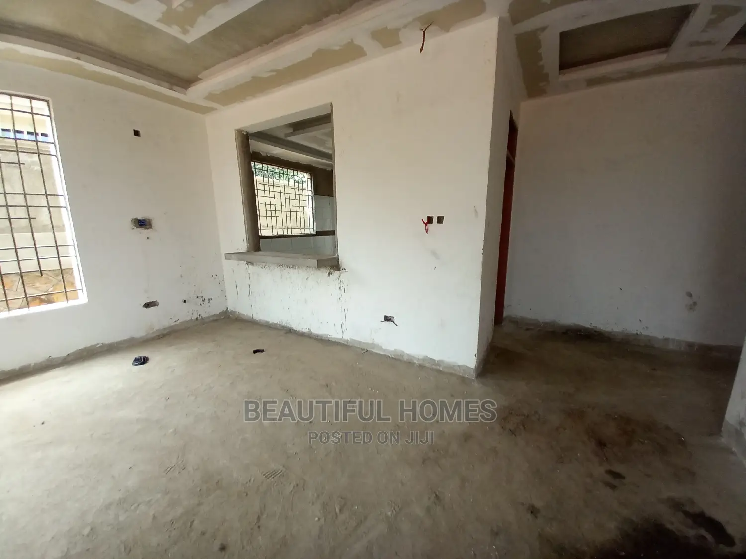 Furnished 6bdrm Duplex in Kisaasi, Central Division for Sale in Central Division