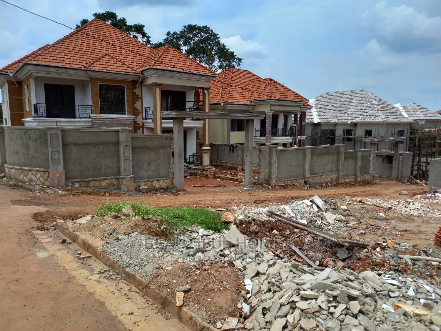 Furnished 6bdrm Duplex in Kisaasi, Central Division for Sale in Central Division