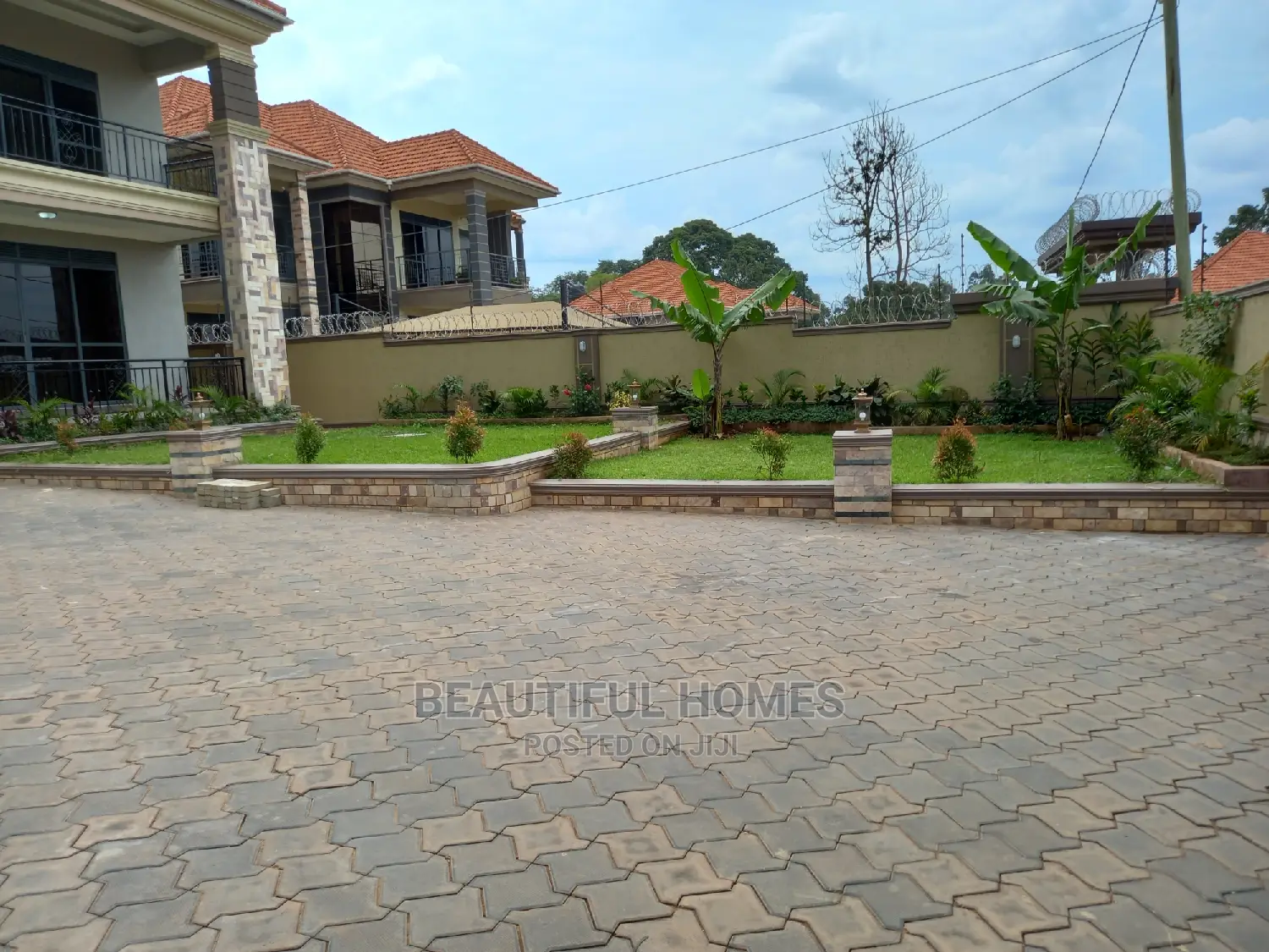 Furnished 6bdrm Mansion in Kisaasi Beauty, Central Division for Sale in Central Division