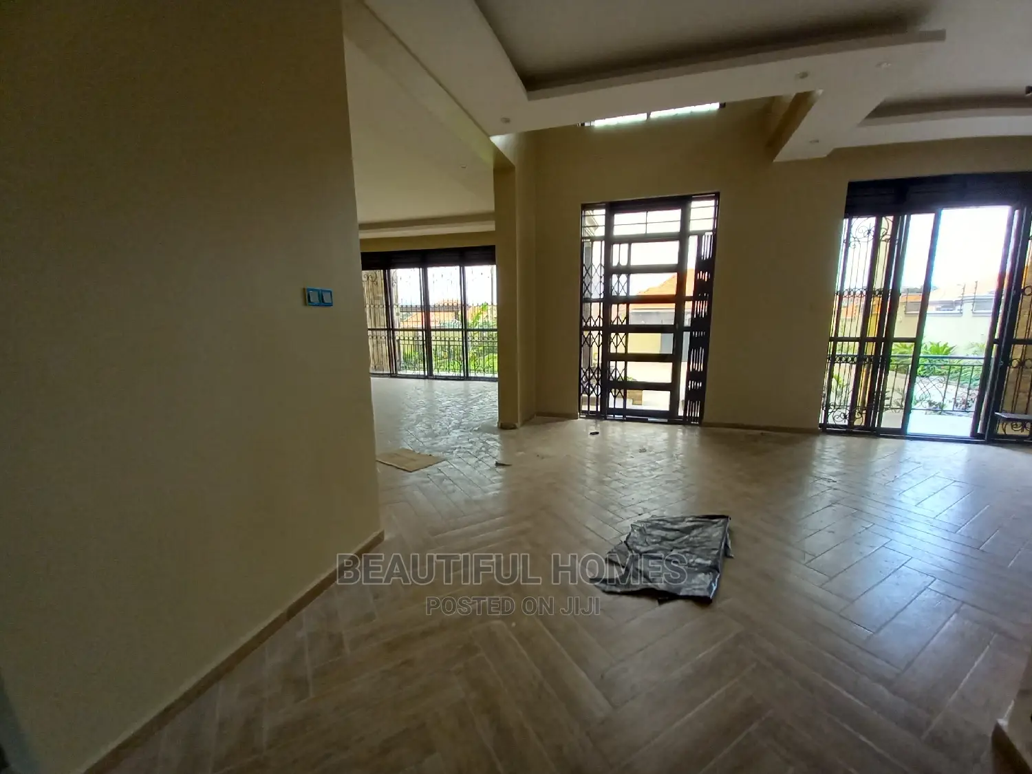 Furnished 6bdrm Mansion in Kisaasi High, Central Division for Sale in Central Division