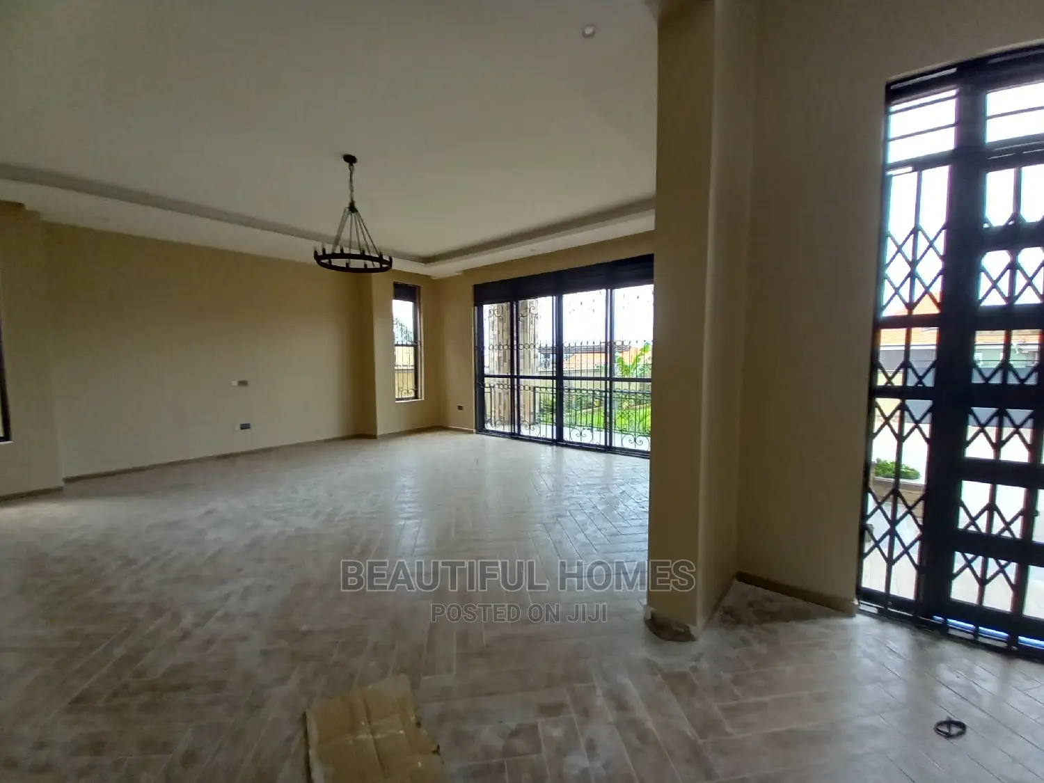 Furnished 6bdrm Mansion in Kisaasi High, Central Division for Sale in Central Division
