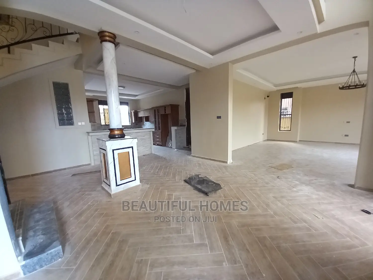 Furnished 6bdrm Mansion in Kisaasi Kings, Central Division for Sale in Central Division