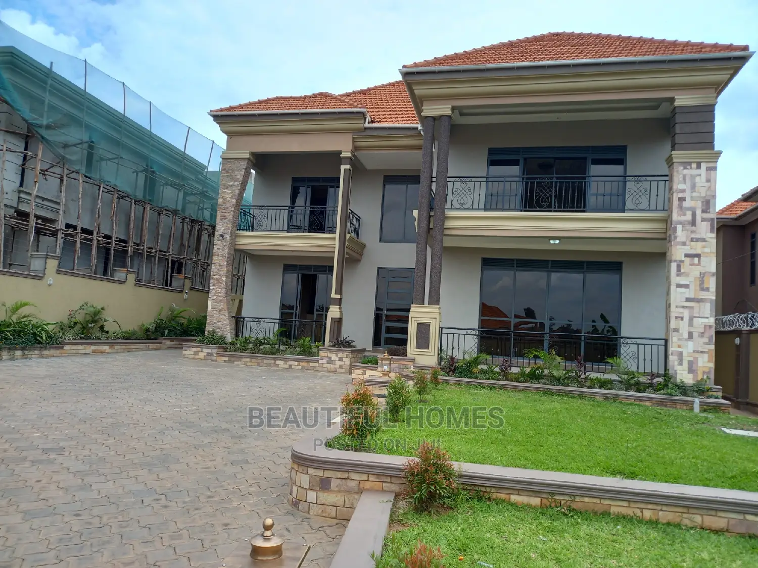 Furnished 6bdrm Mansion in Kisaasi Kings, Central Division for Sale in Central Division