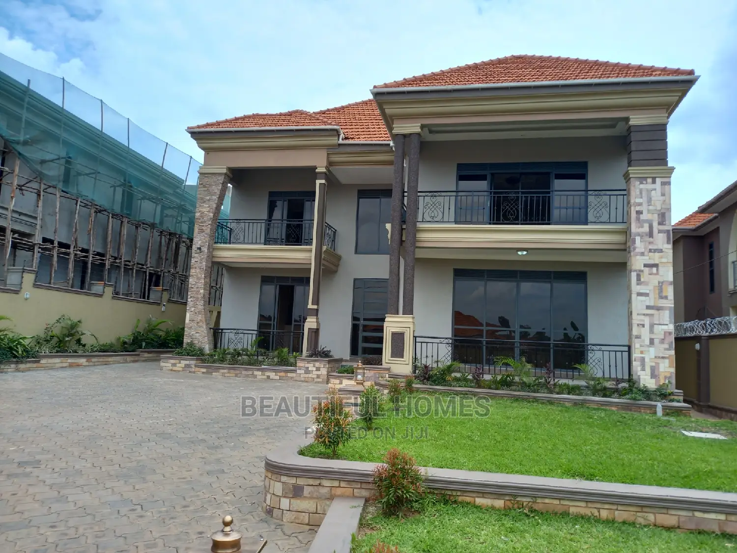 Furnished 6bdrm Mansion in Kisaasi Kings, Central Division for Sale in Central Division