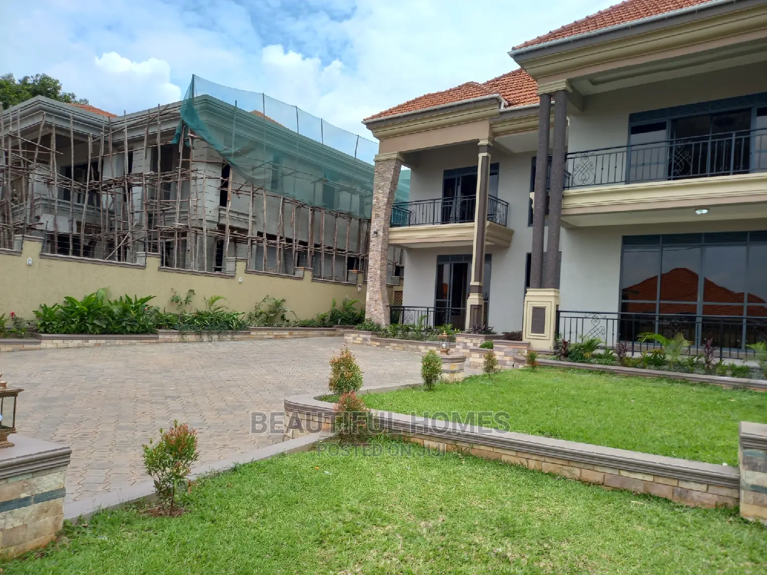 Furnished 6bdrm House in Kisaasi Corporate, Central Division for Sale in Central Division