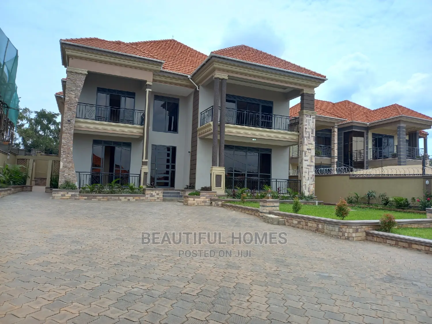 Furnished 6bdrm Mansion in Kisaasi Tarmacked, Central Division in Central Division