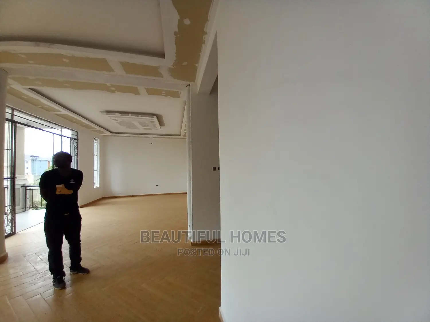 Furnished 6bdrm Mansion in Kisaasi Rich, Central Division for Sale in Central Division