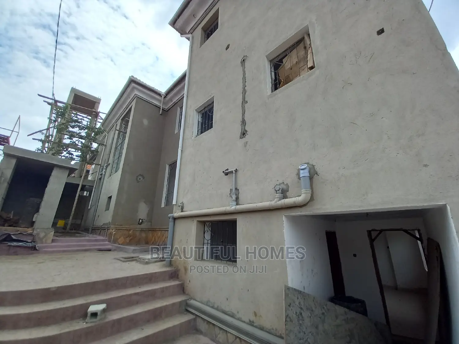 Furnished 6bdrm Mansion in Kisaasi Rich, Central Division for Sale in Central Division