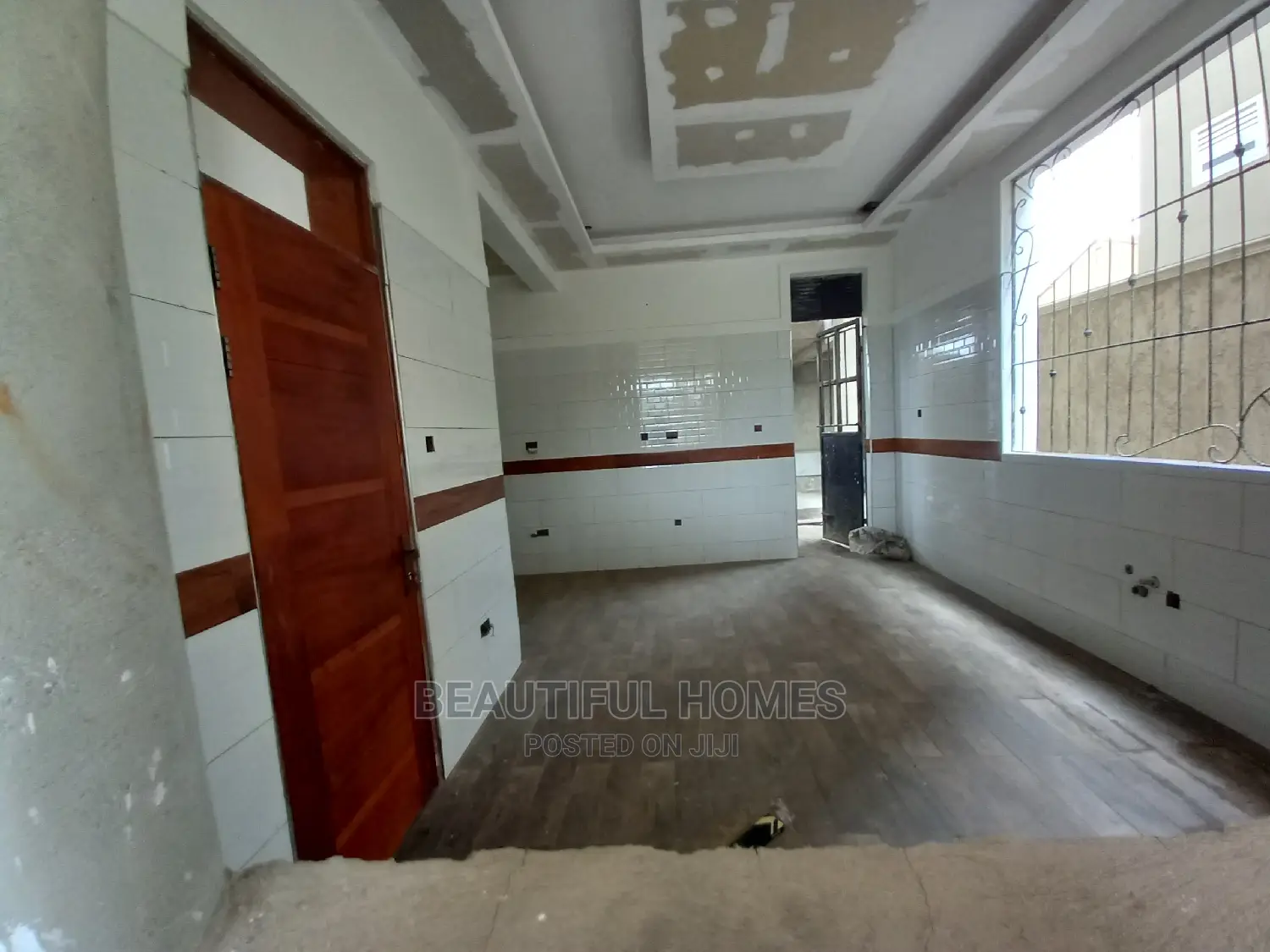 Furnished 6bdrm Mansion in Kisaasi Upscale, Central Division for Sale in Central Division