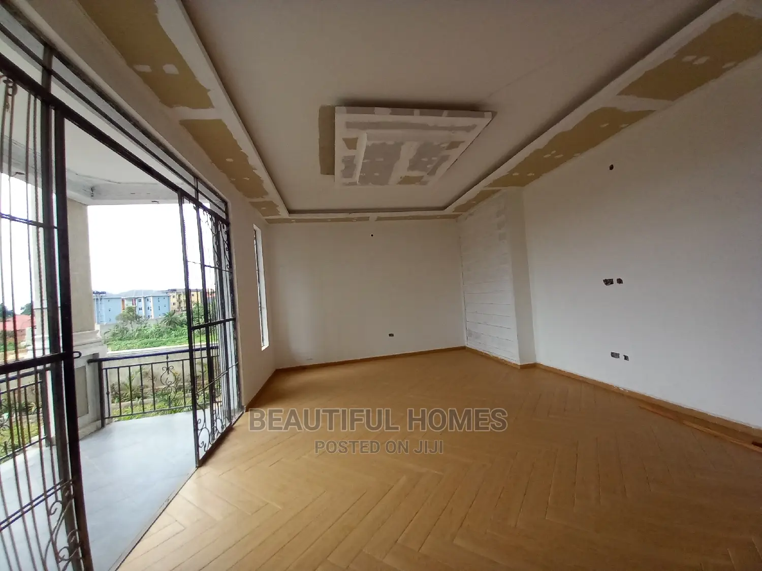 Furnished 6bdrm Mansion in Kisaasi Upscale, Central Division for Sale in Central Division