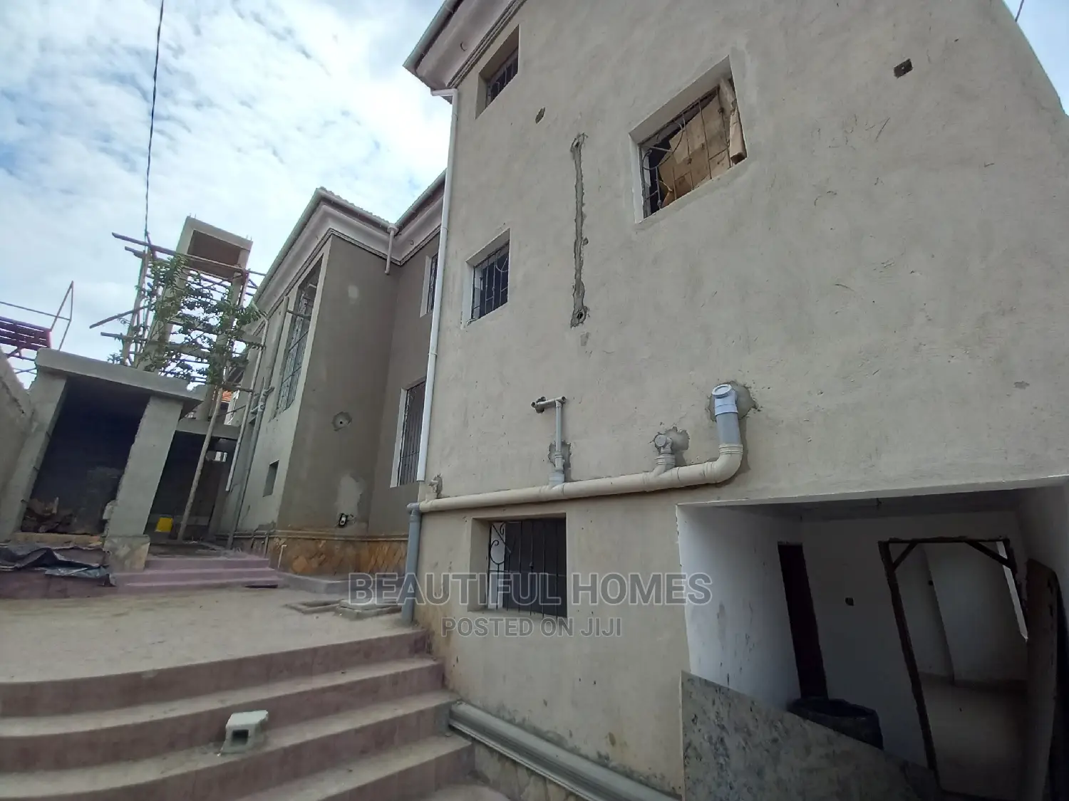 Furnished 6bdrm Mansion in Kisaasi Wealthy, Central Division for Sale in Central Division