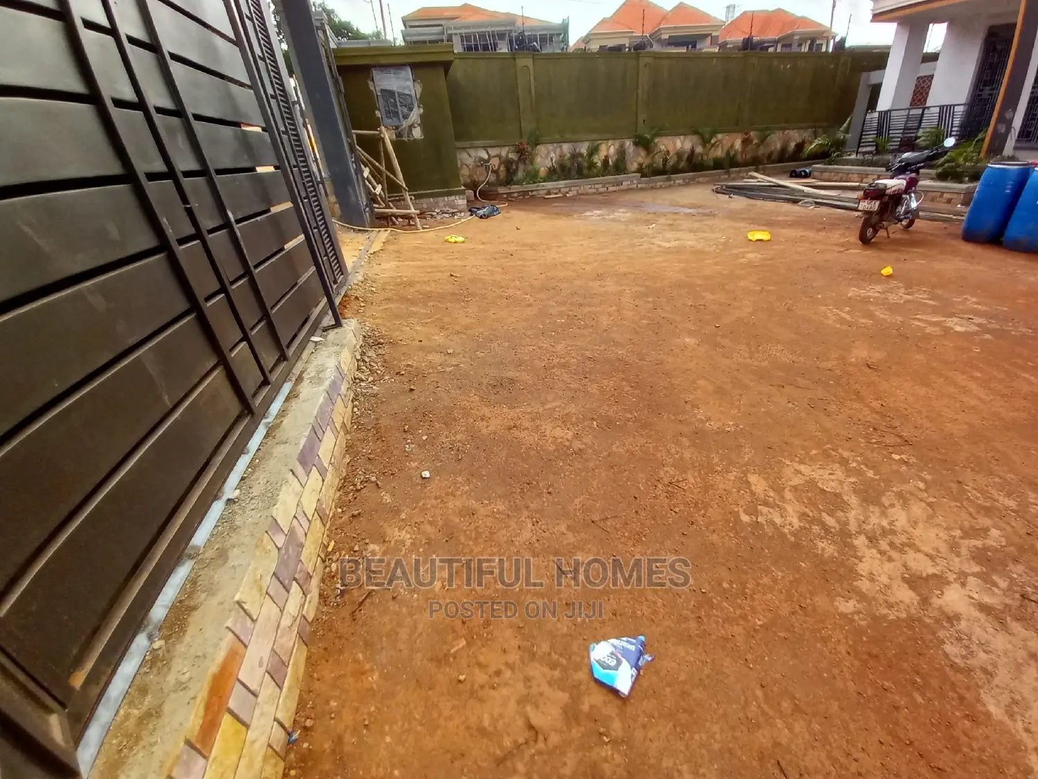 Furnished 6bdrm Duplex in Kisaasi Tarmacked, Central Division for Sale in Central Division