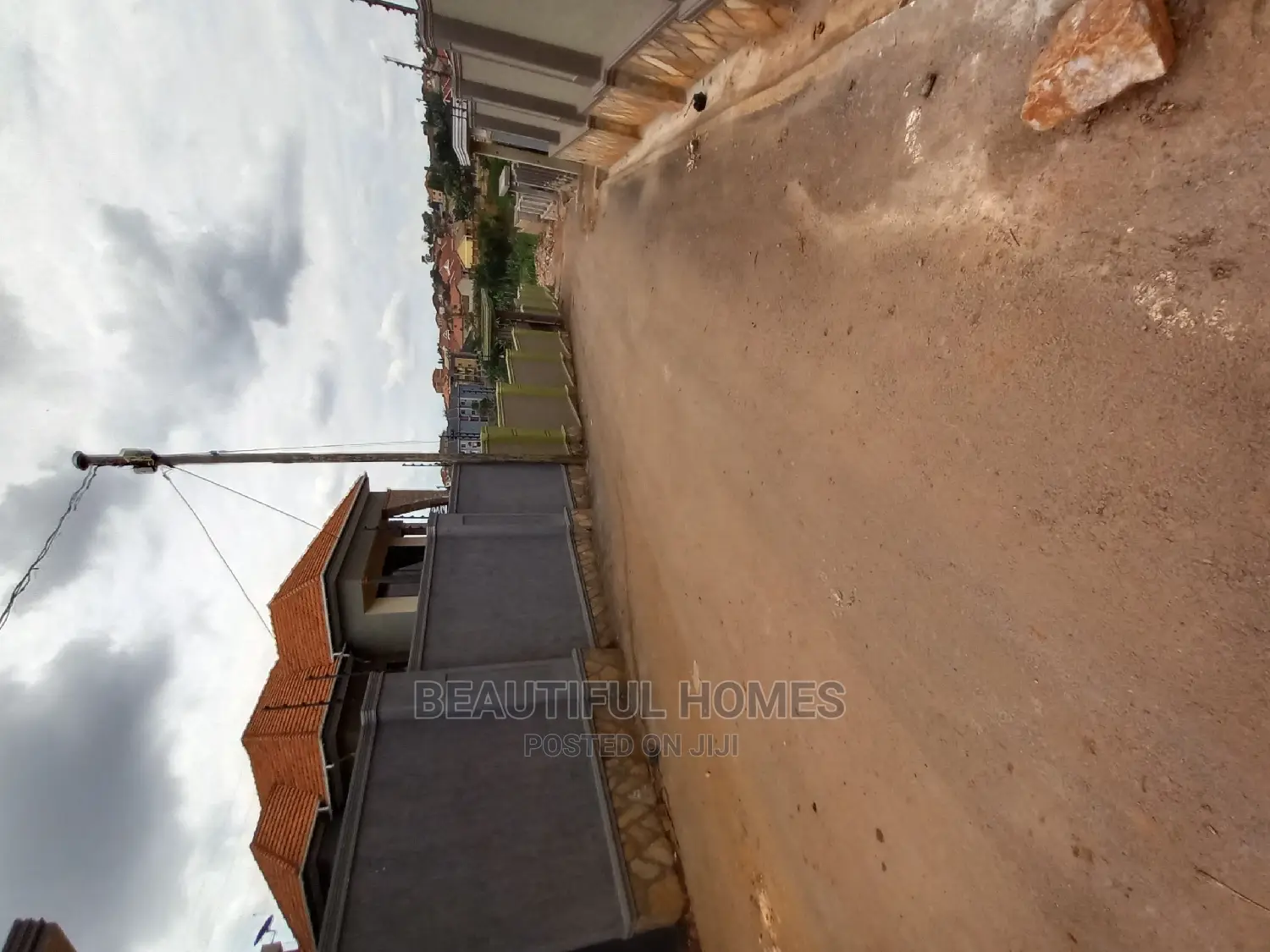 Furnished 6bdrm House in Kisaasi Tarmack, Central Division for Sale in Central Division