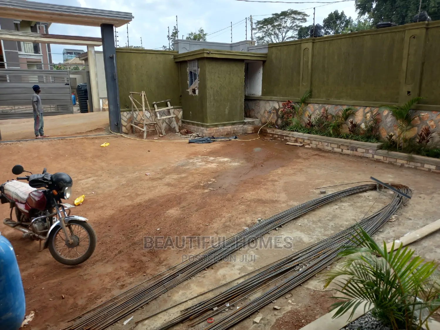 Furnished 6bdrm Mansion in Kisaasi, Central Division for Sale in Central Division