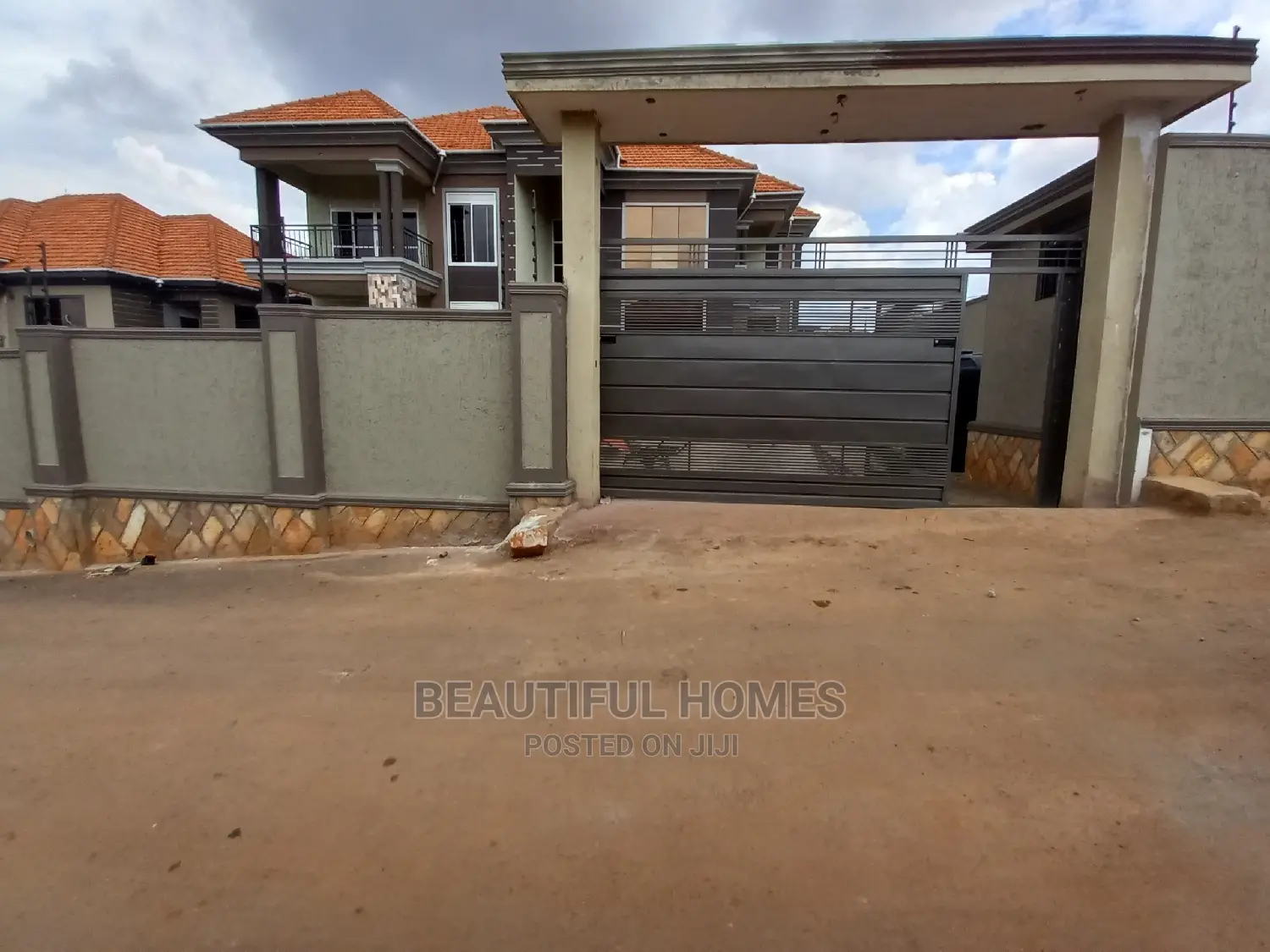 Furnished 6bdrm Mansion in Kisaasi, Central Division for Sale in Central Division