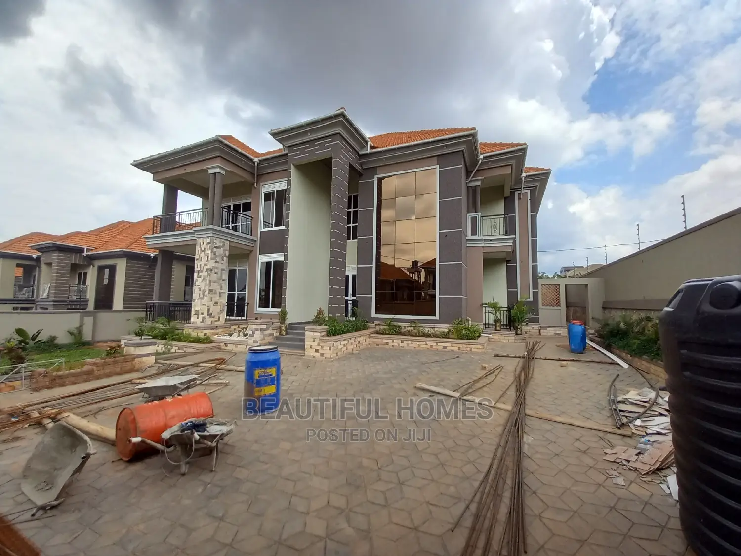 Furnished 7bdrm Mansion in Kisaasi, Central Division for Sale in Central Division