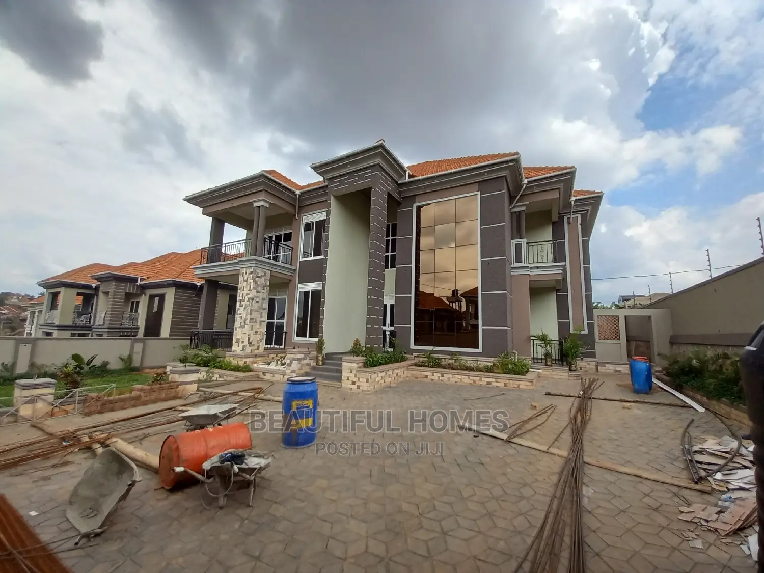 Furnished 7bdrm Mansion in Kisaasi, Central Division for Sale in Central Division