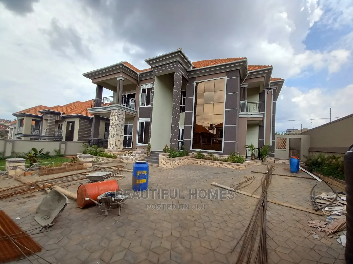 Furnished 7bdrm Mansion in Kisaasi, Central Division for Sale in Central Division