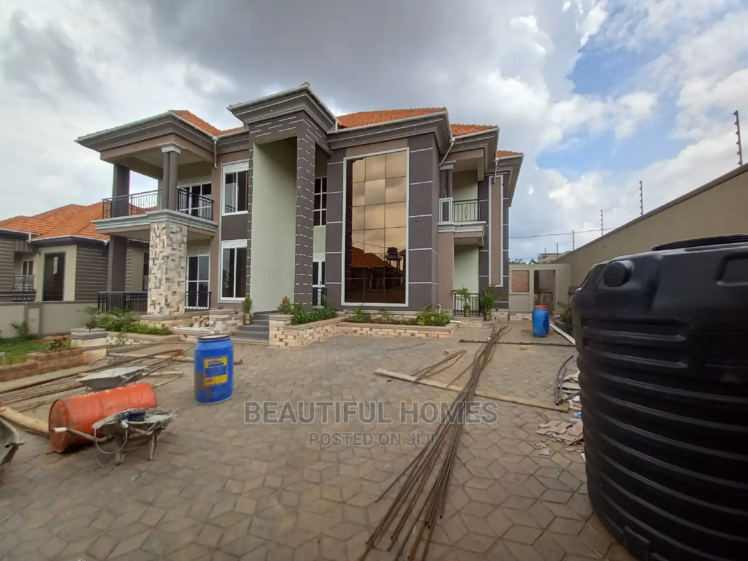 Furnished 7bdrm Mansion in Kisaasi Tarmack, Central Division for Sale in Central Division