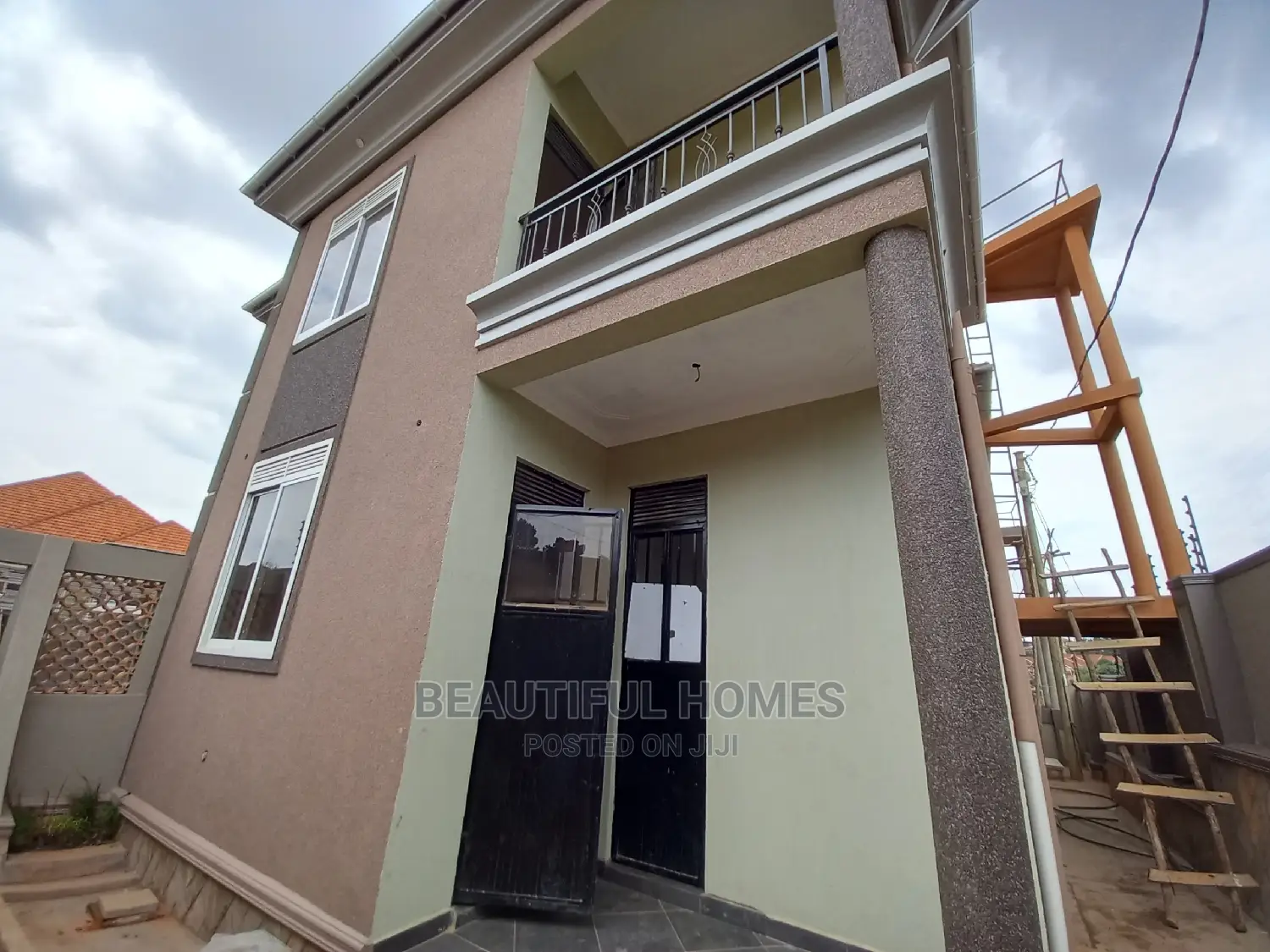 Furnished 7bdrm House in Kisaasi Rich, Central Division for Sale in Central Division