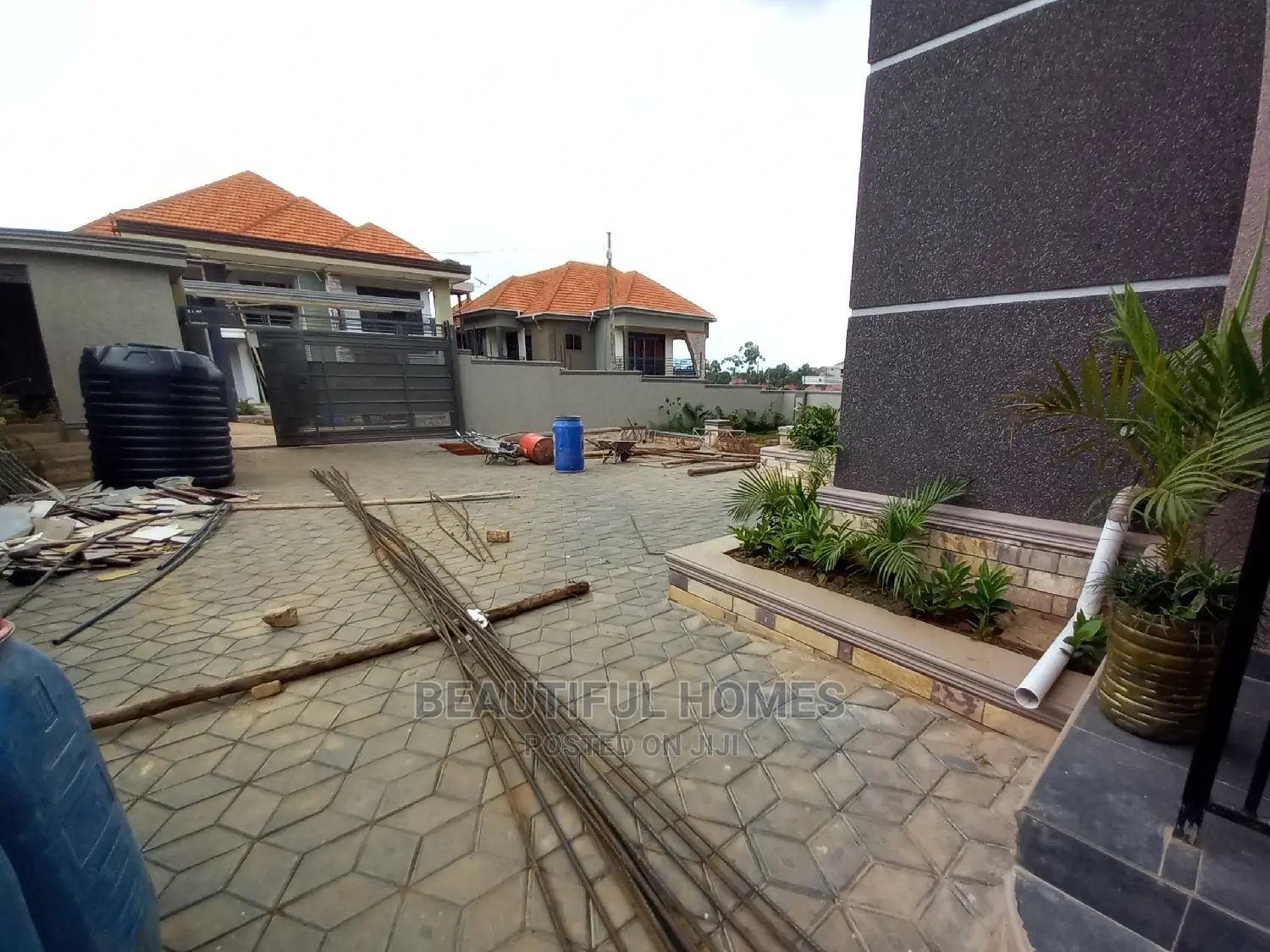 Furnished 7bdrm House in Kisaasi Rich, Central Division for Sale in Central Division