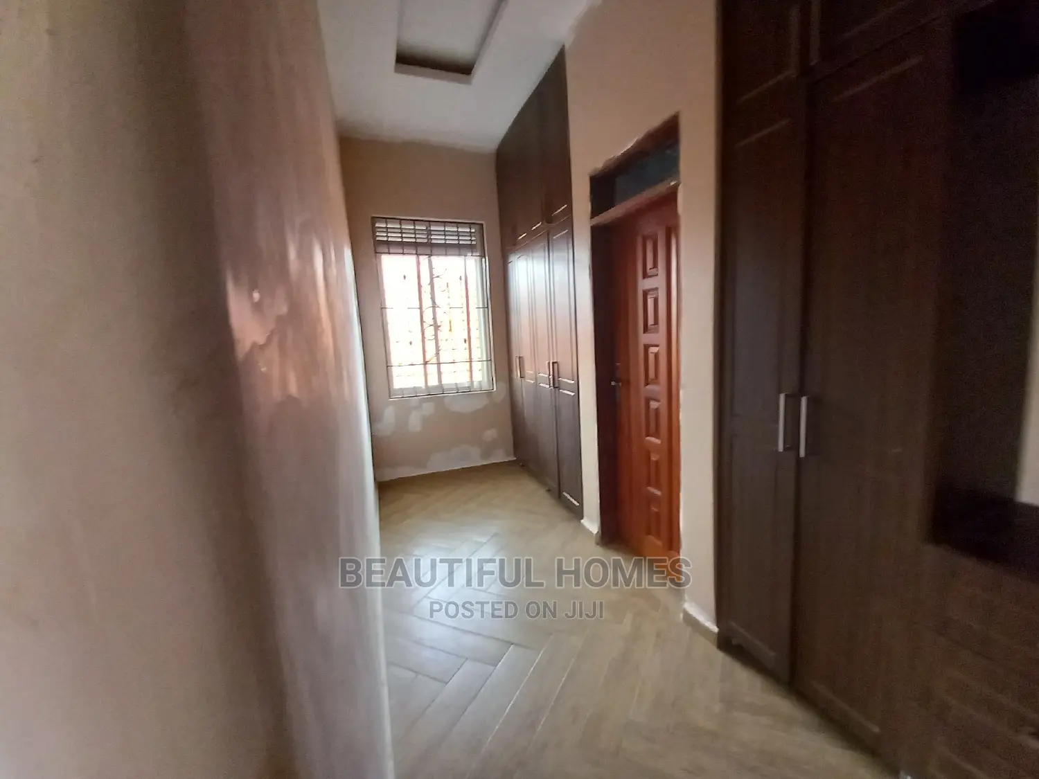 Furnished 6bdrm Mansion in Kisaasi, Central Division for Sale in Central Division