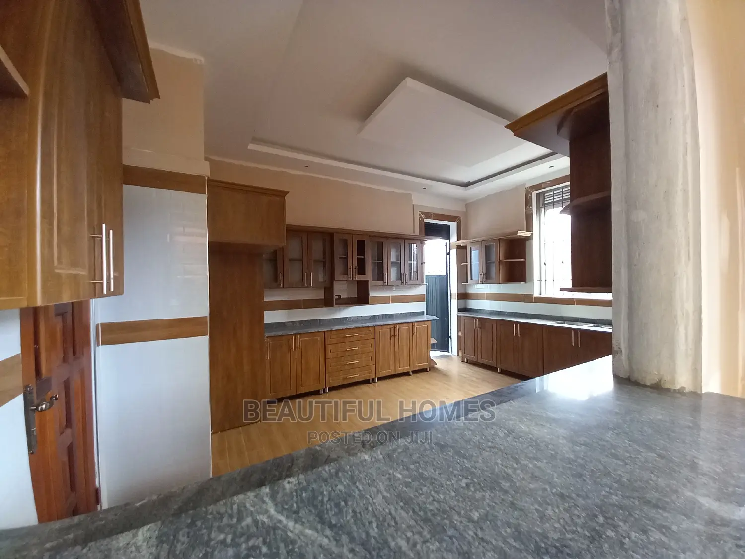 Furnished 7bdrm Mansion in Kisaasi First Class, Central Division in Central Division