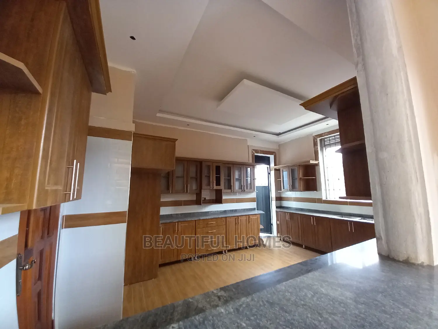 Furnished 7bdrm Mansion in Kisaasi First Class, Central Division in Central Division
