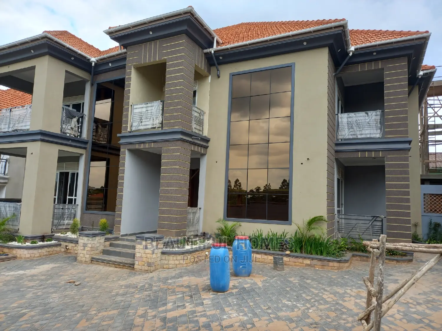 Furnished 7bdrm Mansion in Kisaasi, Central Division for Sale in Central Division