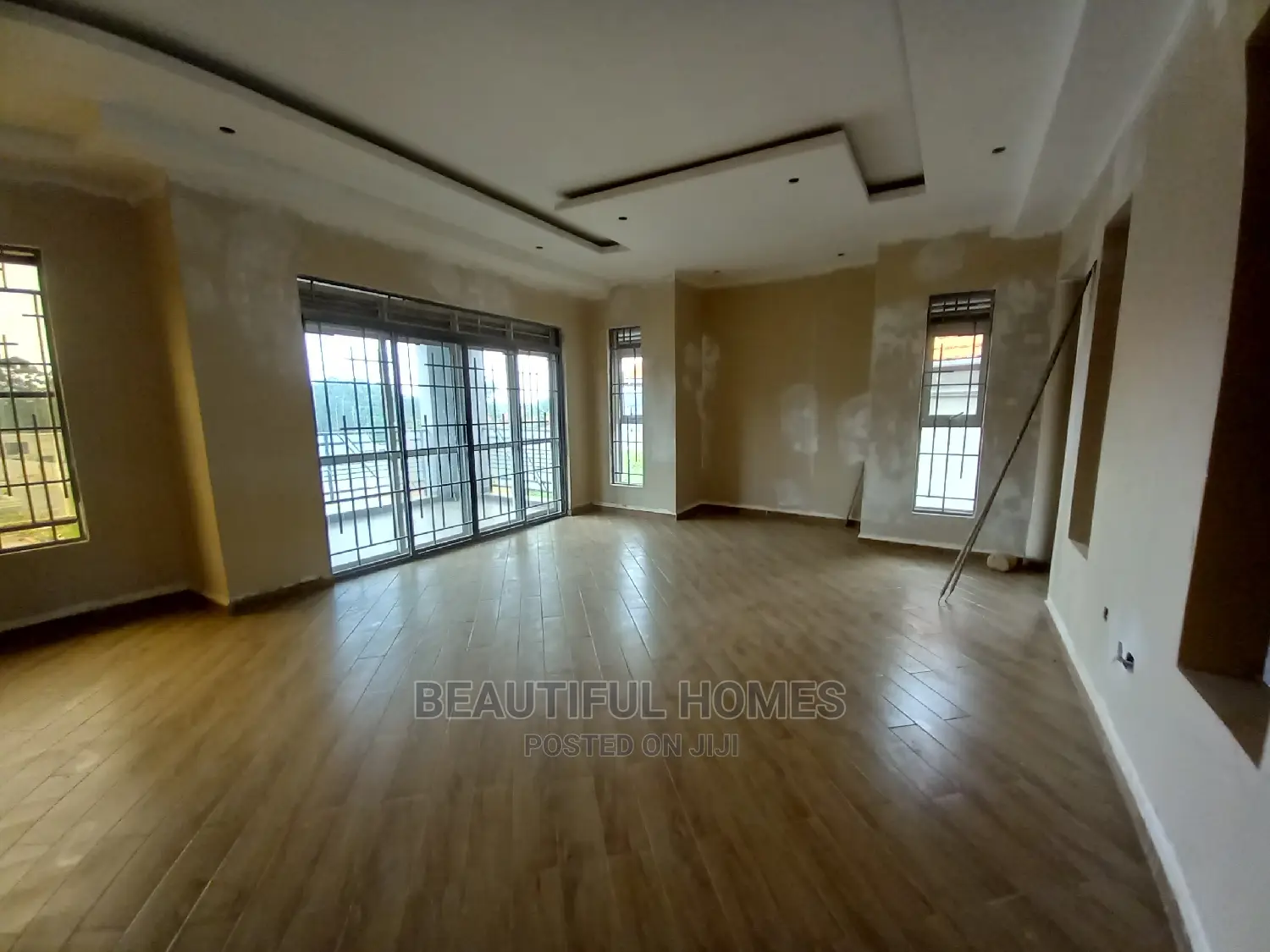 Furnished 7bdrm Mansion in Kisaasi First Class, Central Division in Central Division