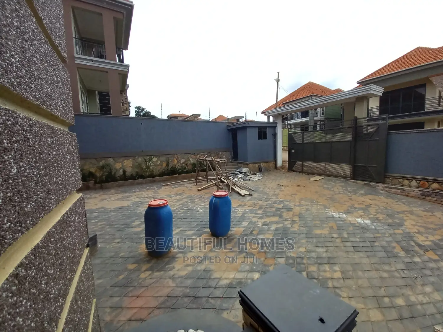 Furnished 7bdrm Mansion in Kisaasi First Class, Central Division in Central Division