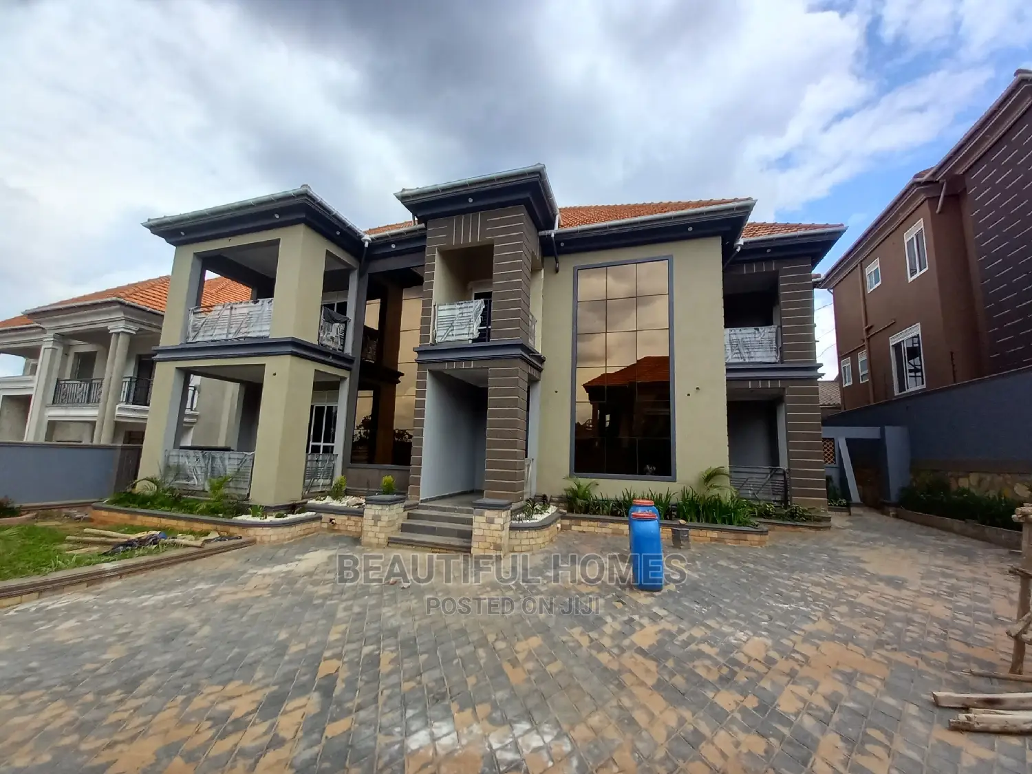 Furnished 7bdrm House in Kisaasi Upscale, Central Division for Sale in Central Division