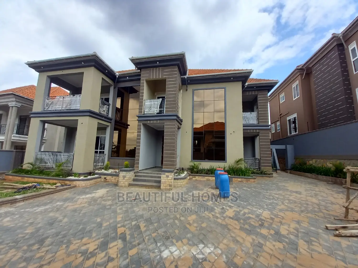 Furnished 7bdrm House in Kisaasi Upscale, Central Division for Sale in Central Division