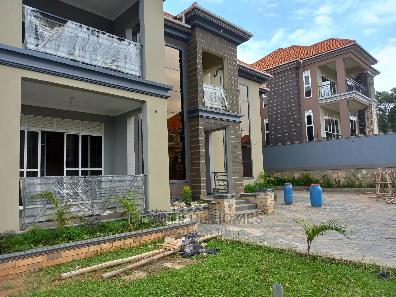 Furnished 6bdrm Mansion in Kisaasi, Central Division for Sale in Central Division