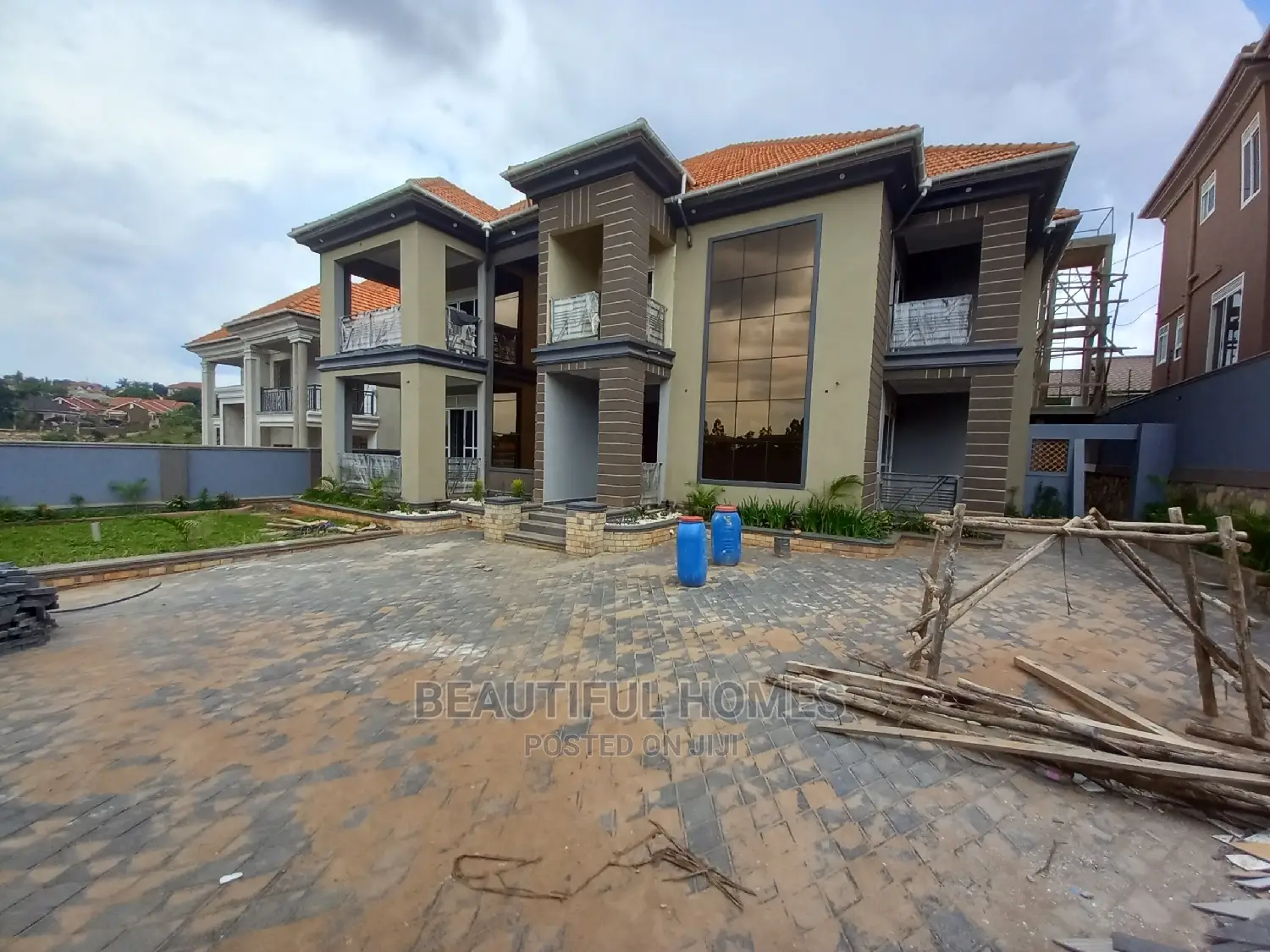 Furnished 6bdrm Mansion in Kisaasi Mansions, Central Division for Sale in Central Division