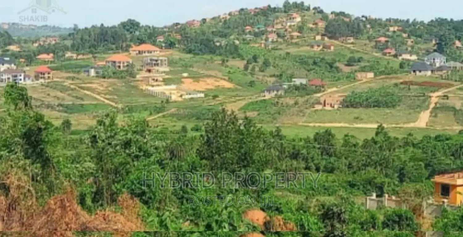 Prime Plots for Sale at Tongolo~Mabombwe Wakiso~Hoima Road. in Wakiso / Wakiso