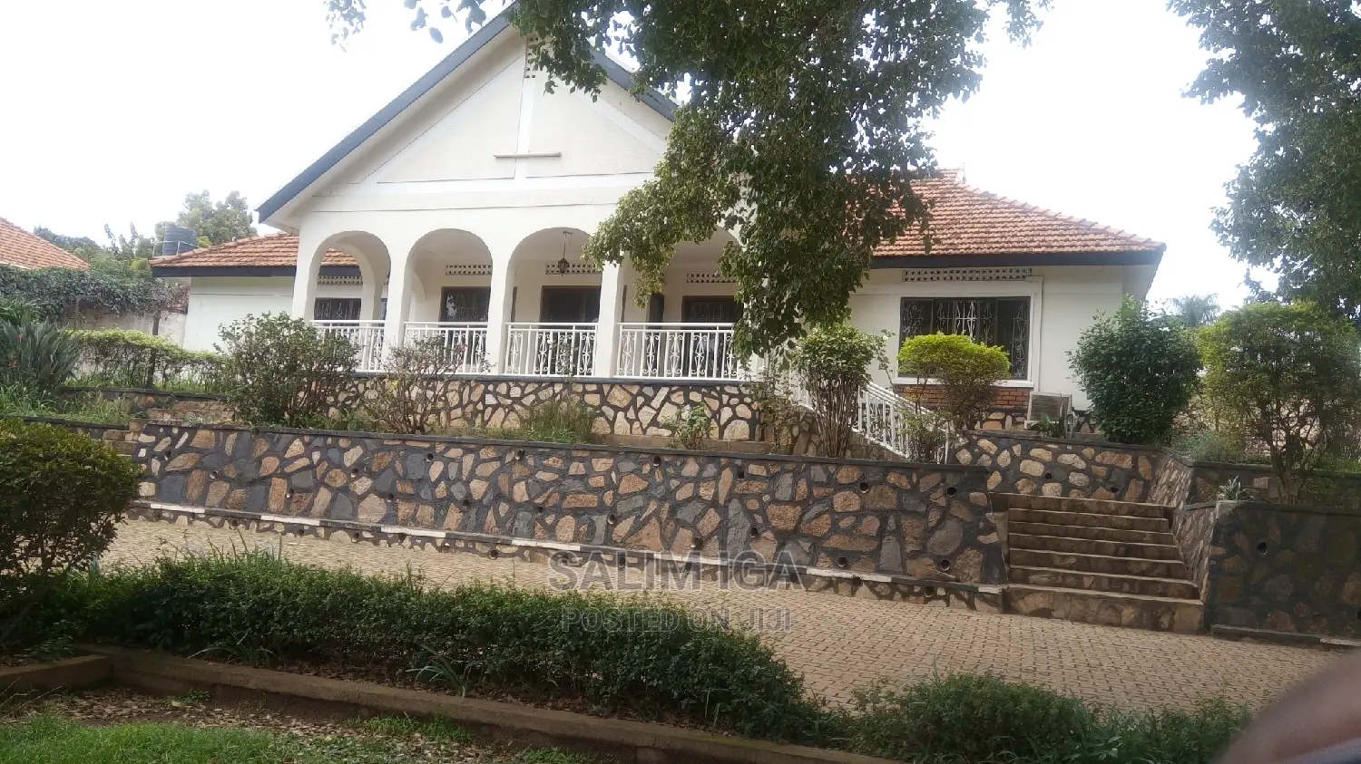 4bdrm Bungalow in Kololo Property, Central Division for Rent in Central Division
